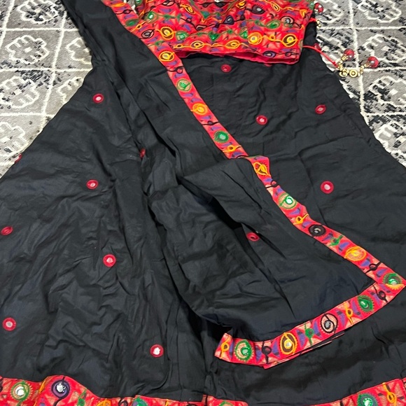 Chaniyacholi with dupatta - Picture 3 of 8